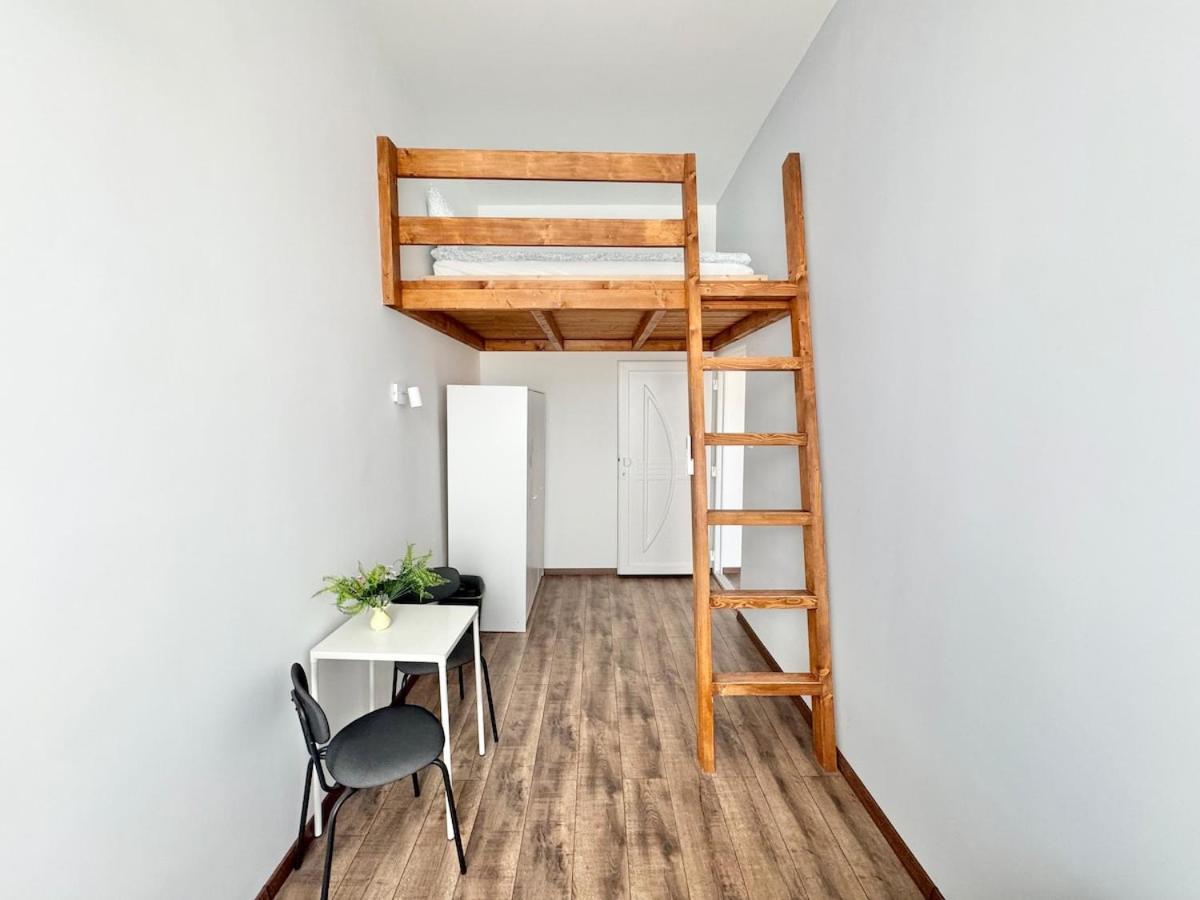 Apartment K87 Renovated 6br *