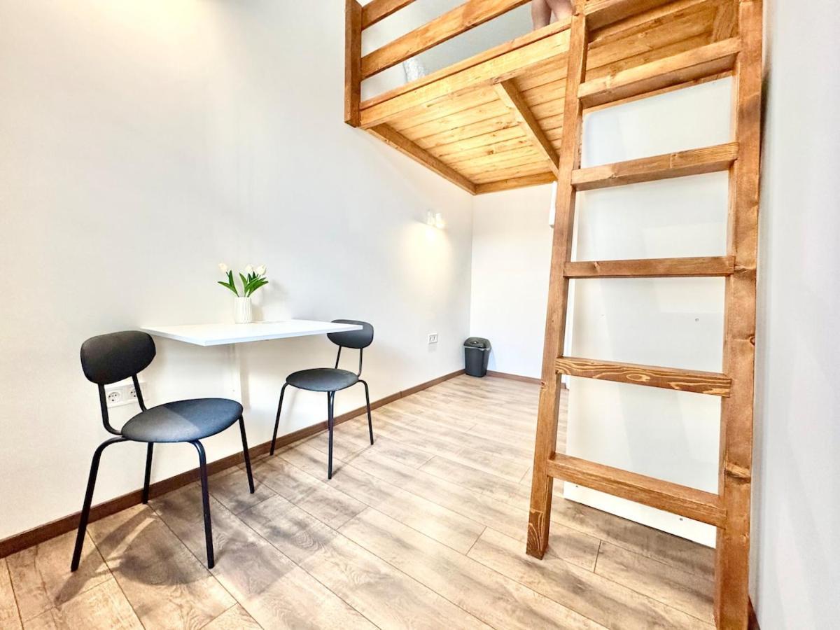 K87 Renovated 6br Apartment Budapest