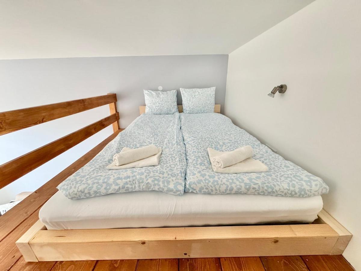 K87 Renovated 6br Apartment *